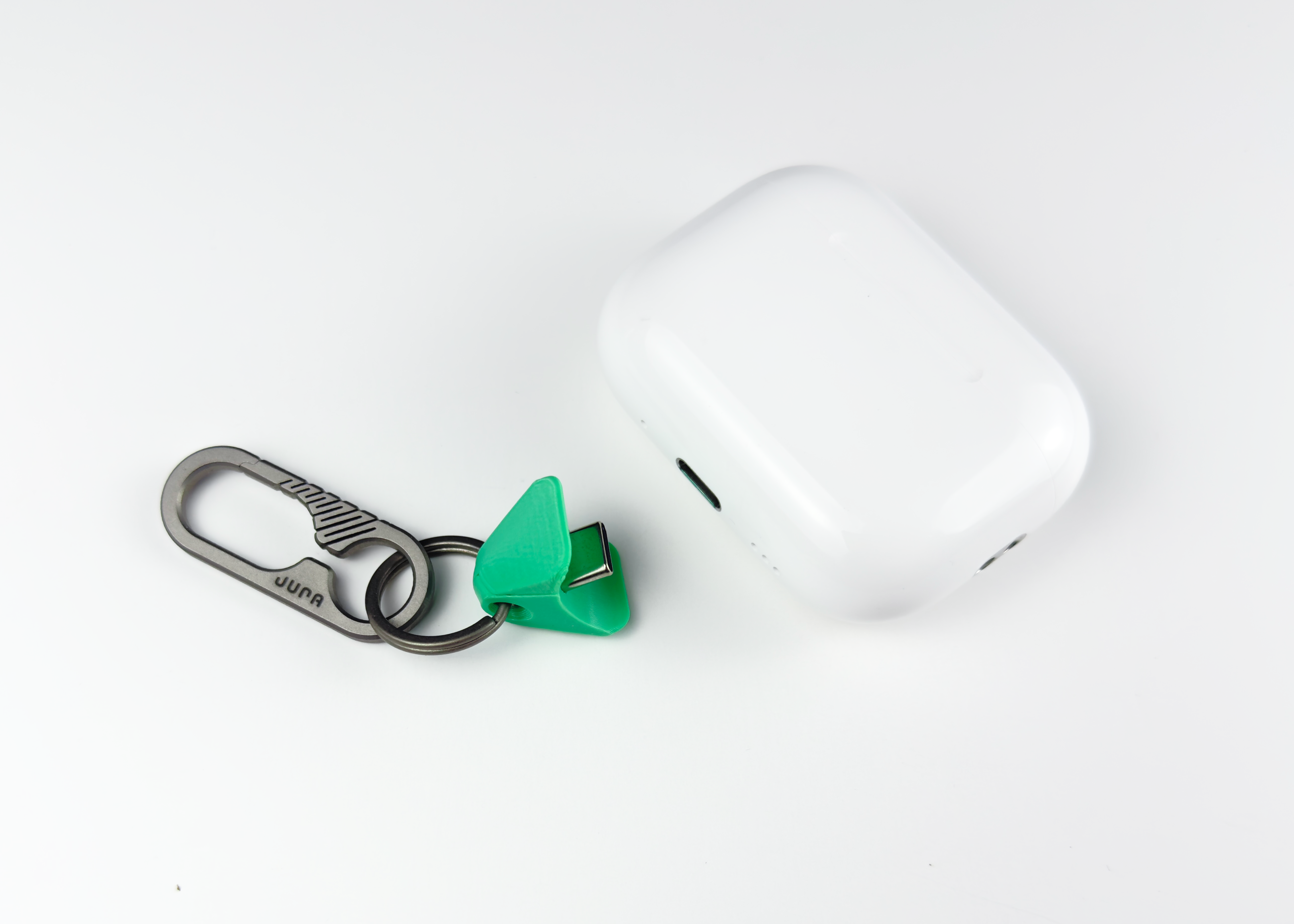 USB-C CATALINA AQUA + NATURAL TITANIUM CARABINER for AirPods